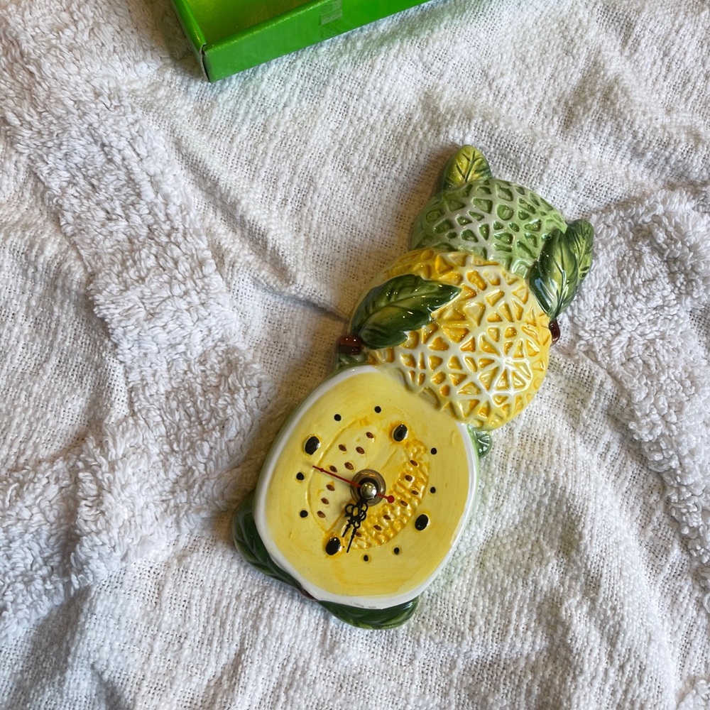 Vintage Mint Condition Melon Clock 🍈 🍉